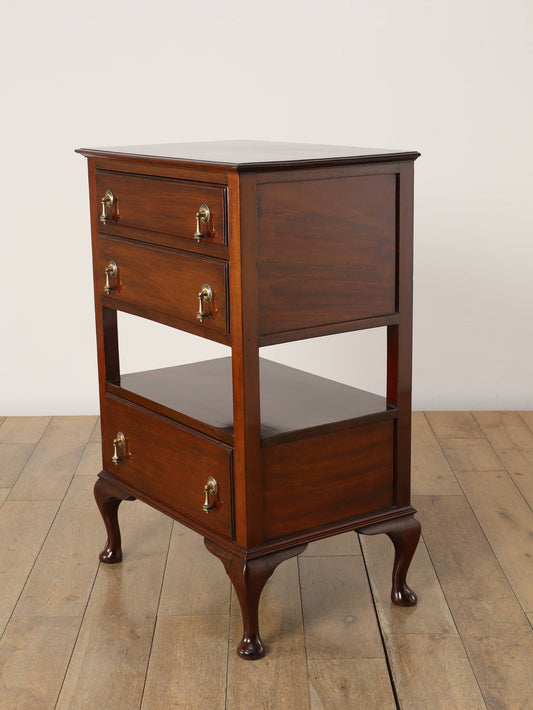 Q/Aチェストシェルフ