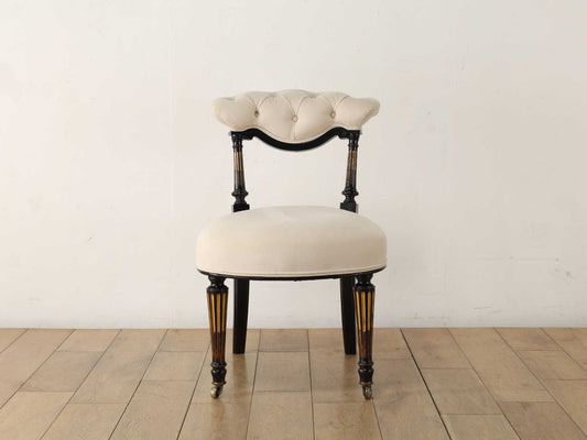 ヴィクトリアンナーシングチェア