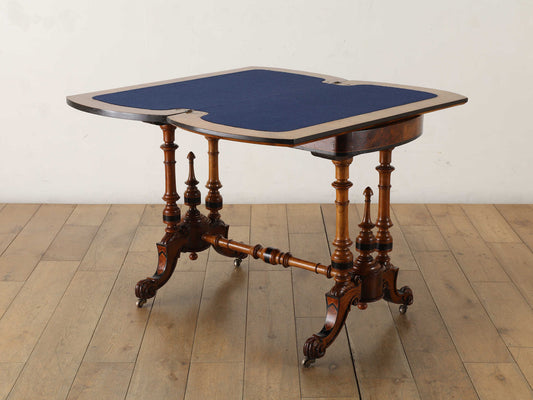 ヴィクトリアンカードテーブル