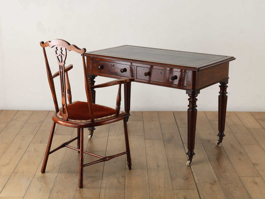 ヴィクトリアンレザートップデスク