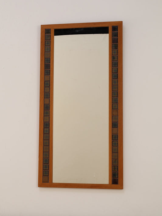 タイルドウォールミラー