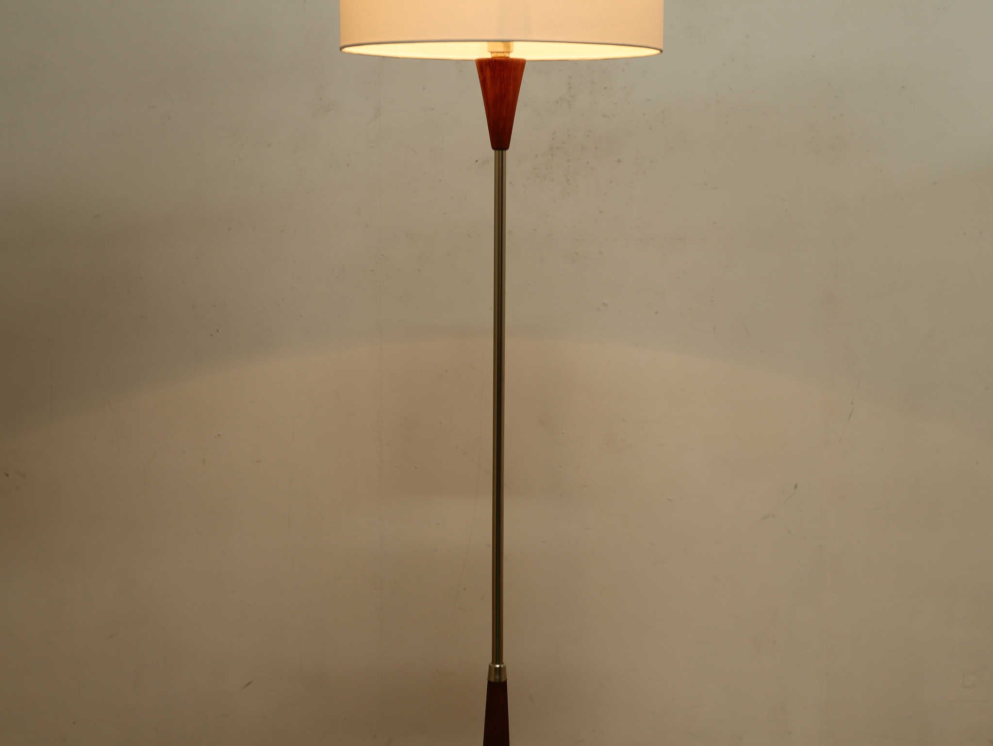 フロアランプ | ロイズ・アンティークス | ヨーロッパのアンティーク