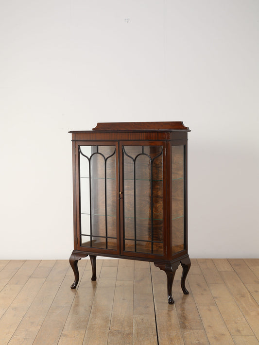 チャイナキャビネット