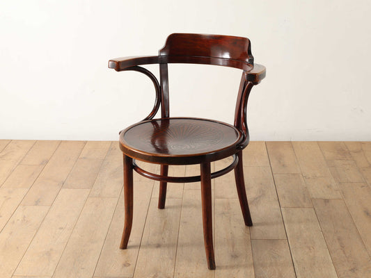 THONET ベントウッドアームチェア