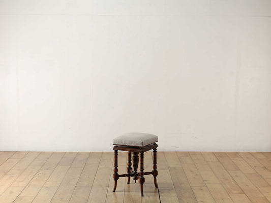 ピアノスツール