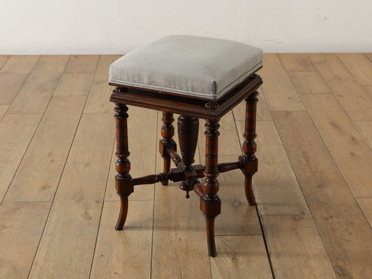 ピアノスツール