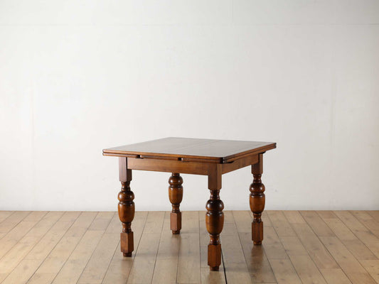 ドローリーフテーブル