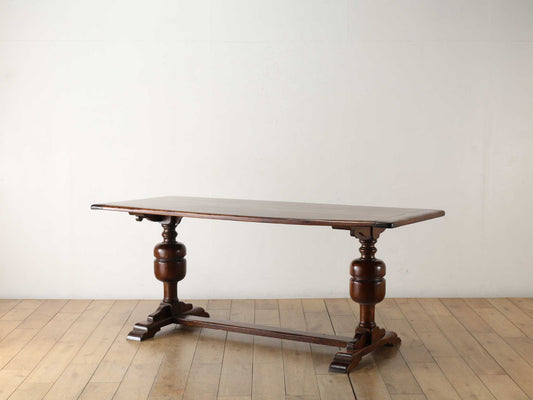 リフェクトリーテーブル