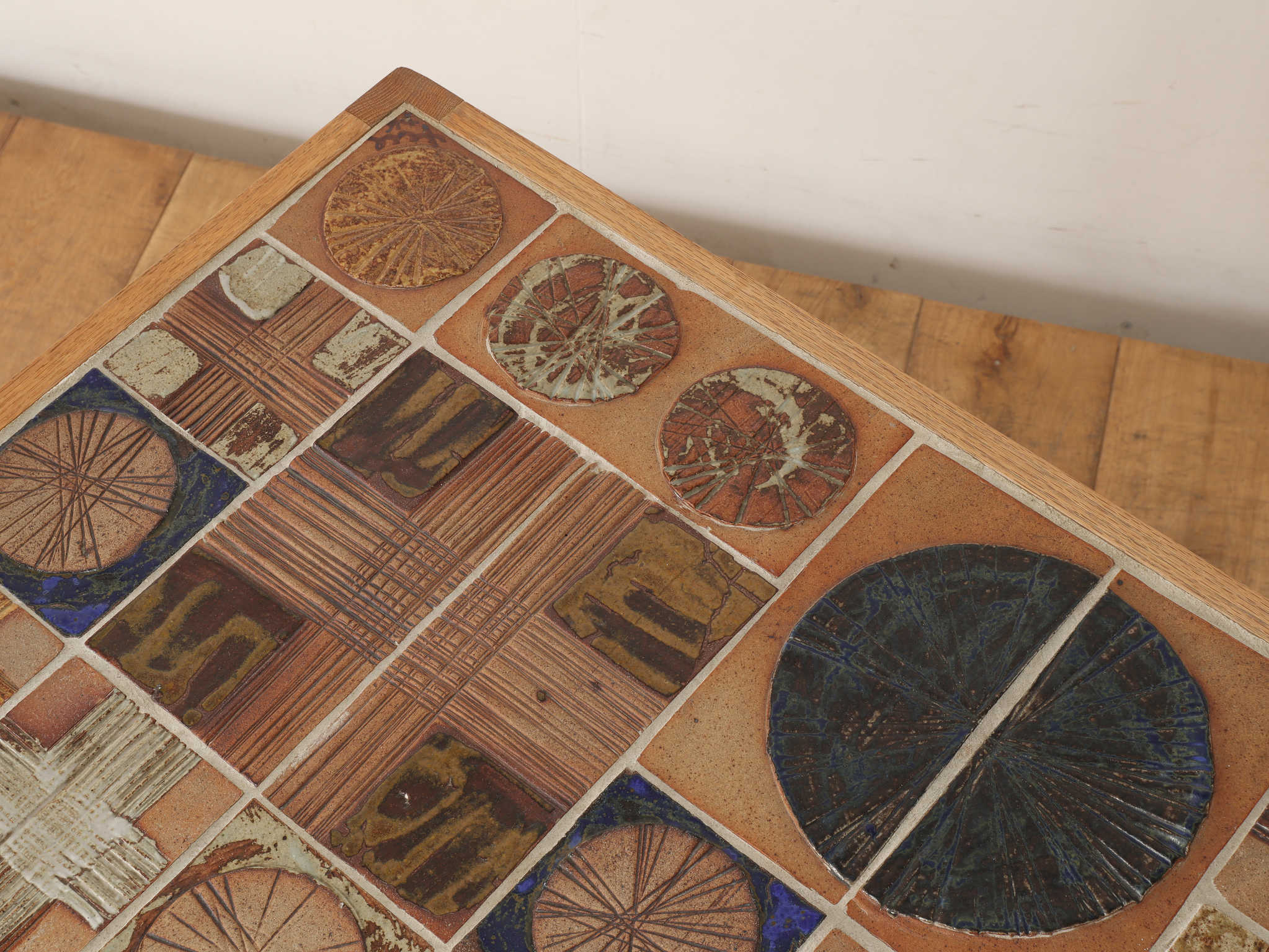 TUE POULSEN タイルトップコーヒーテーブル | ロイズ・アンティークス