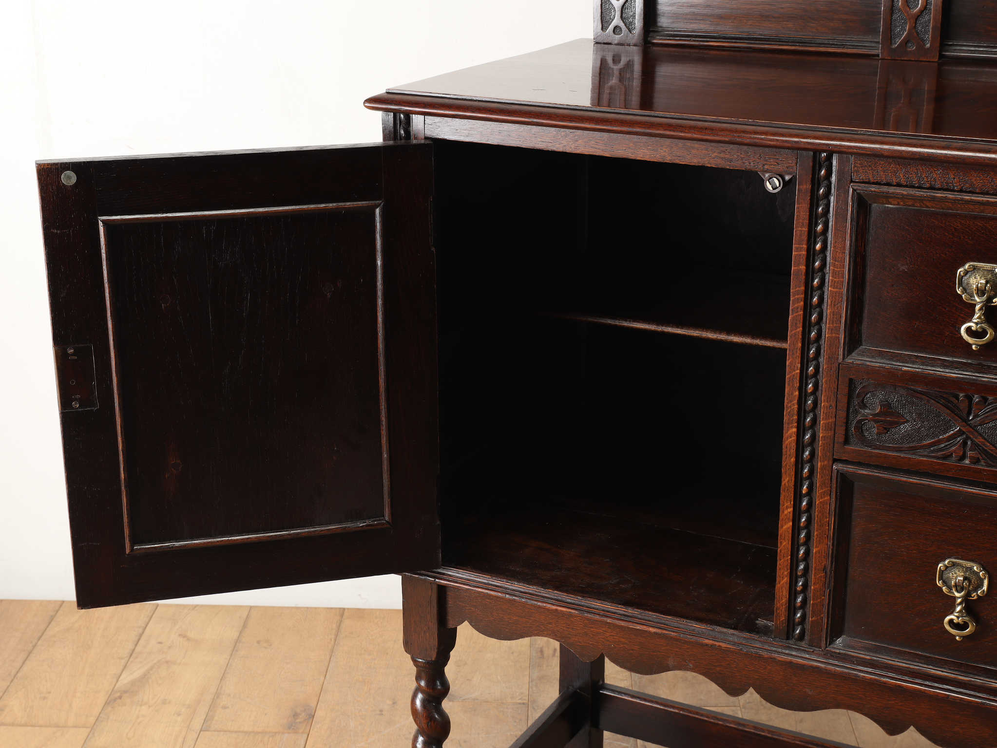 サイドボード | ロイズ・アンティークス | ヨーロッパのアンティーク