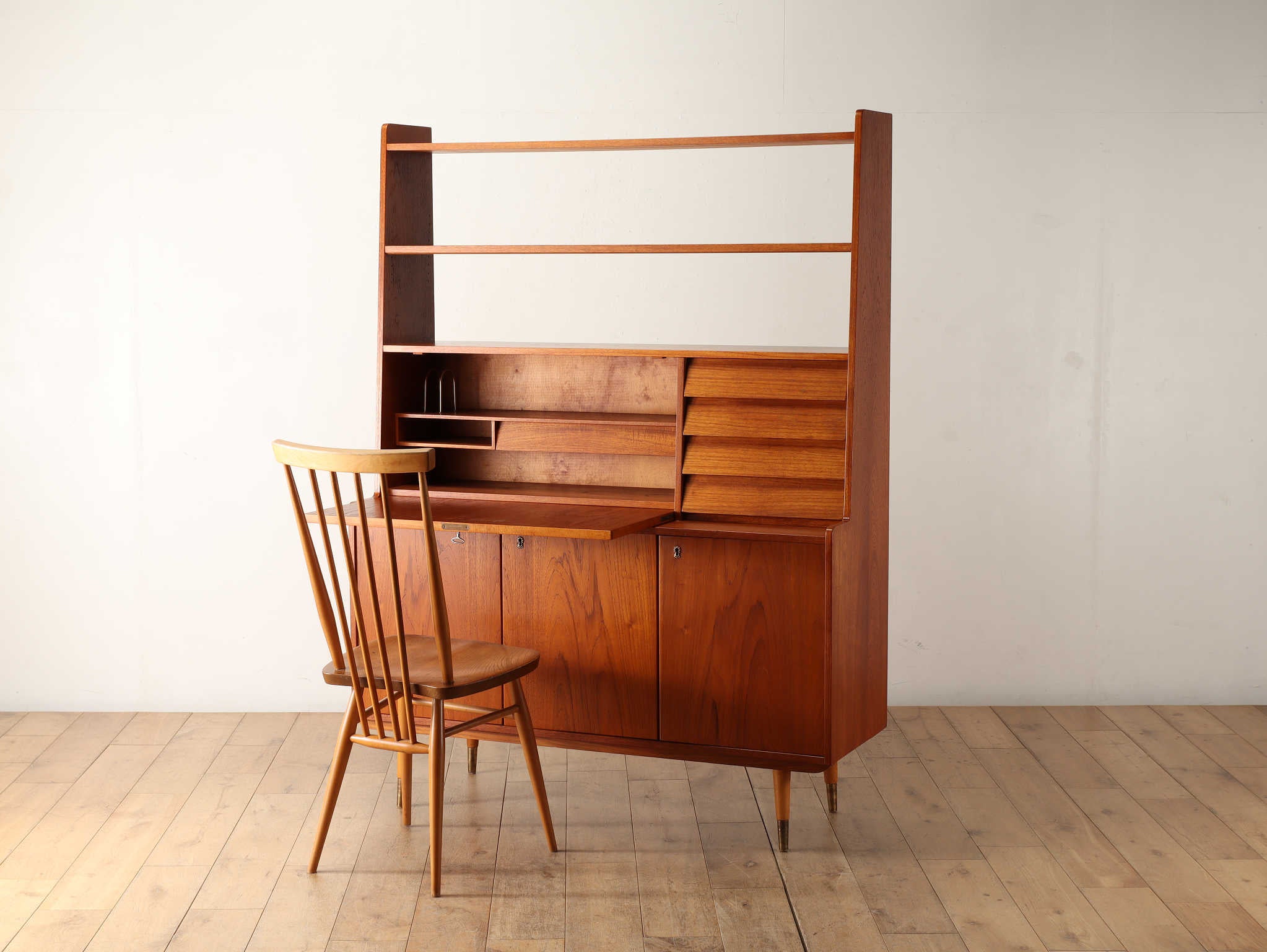 BRANTORPS MOBELFABRIK ブックシェルフ | ロイズ・アンティークス