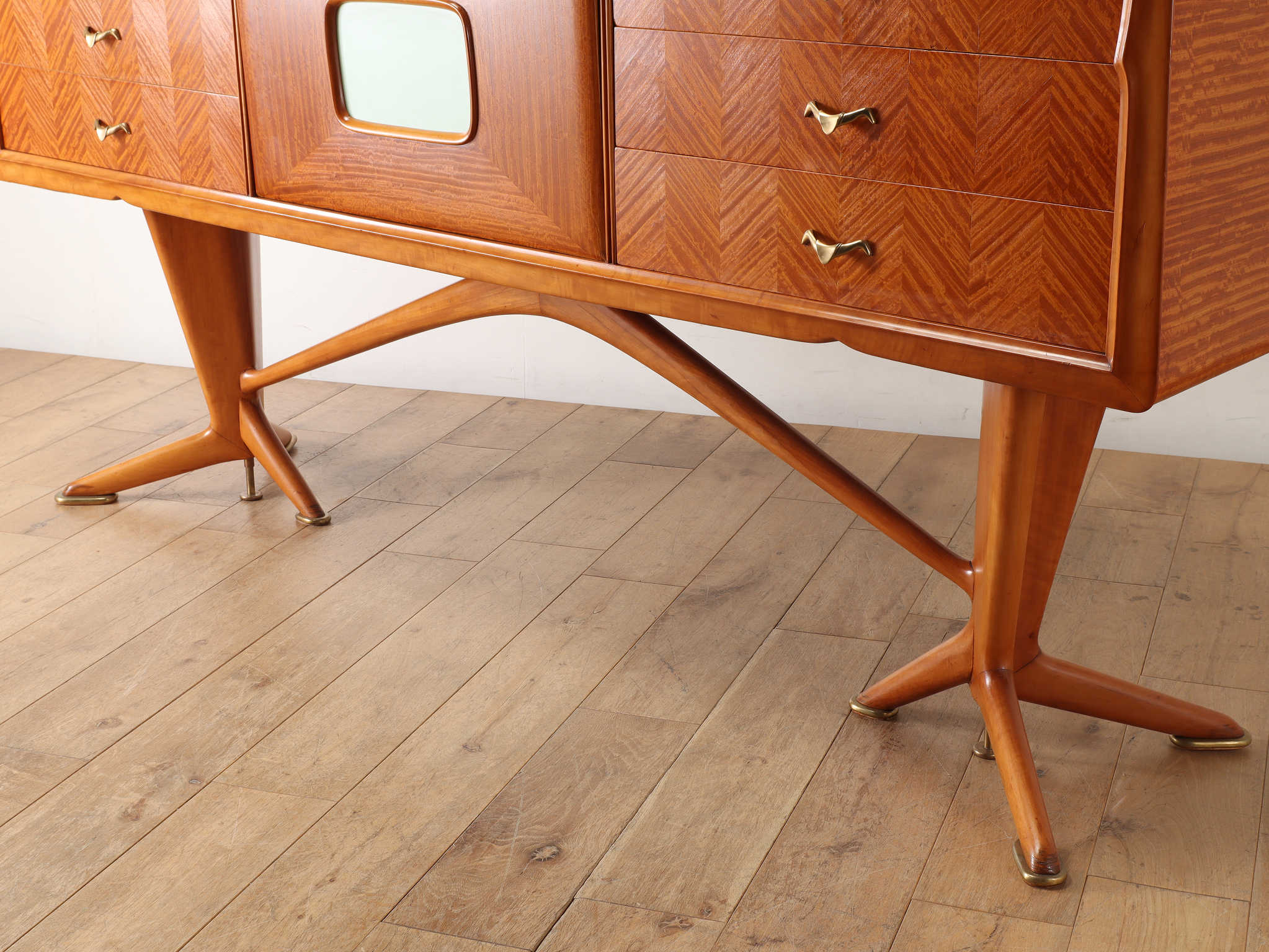 イタリアンサイドボード | ロイズ・アンティークス | ヨーロッパの