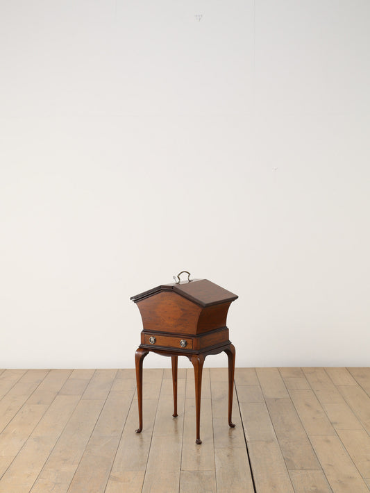 エドウォーディアンソーイングキャビネット