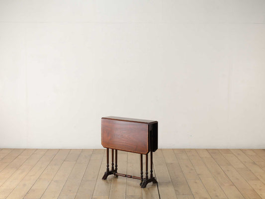 サザランドテーブル