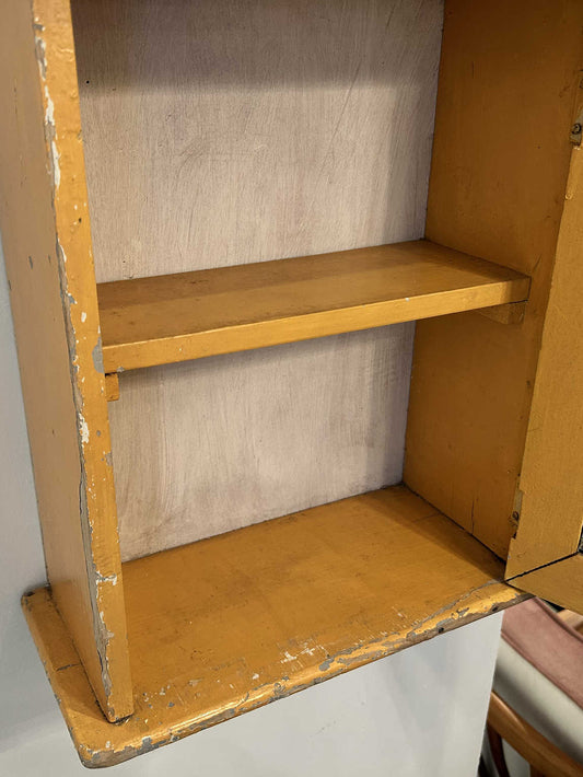 フレンチウォールキャビネット