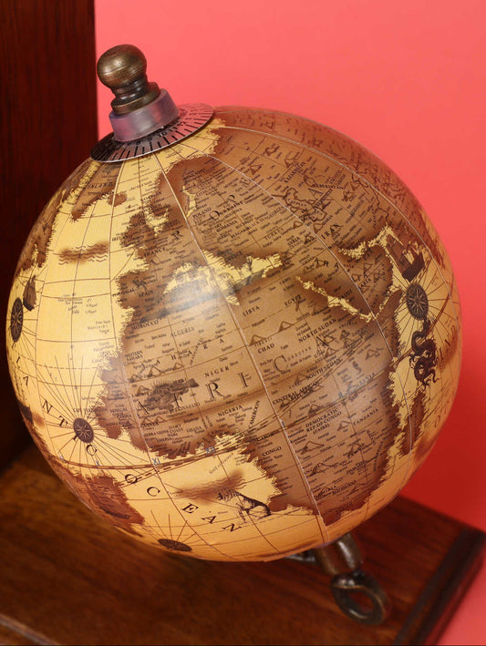 ブックエンド　グローブ