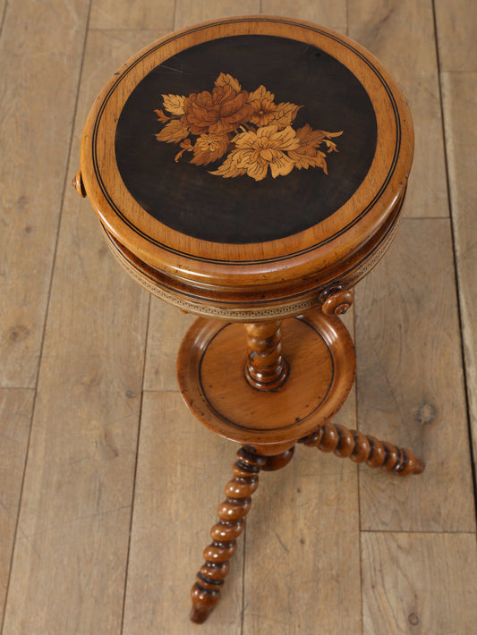 ヴィクトリアンプラントスタンド