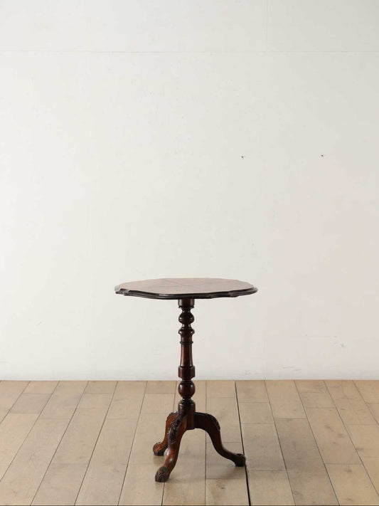 インレイサイドテーブル