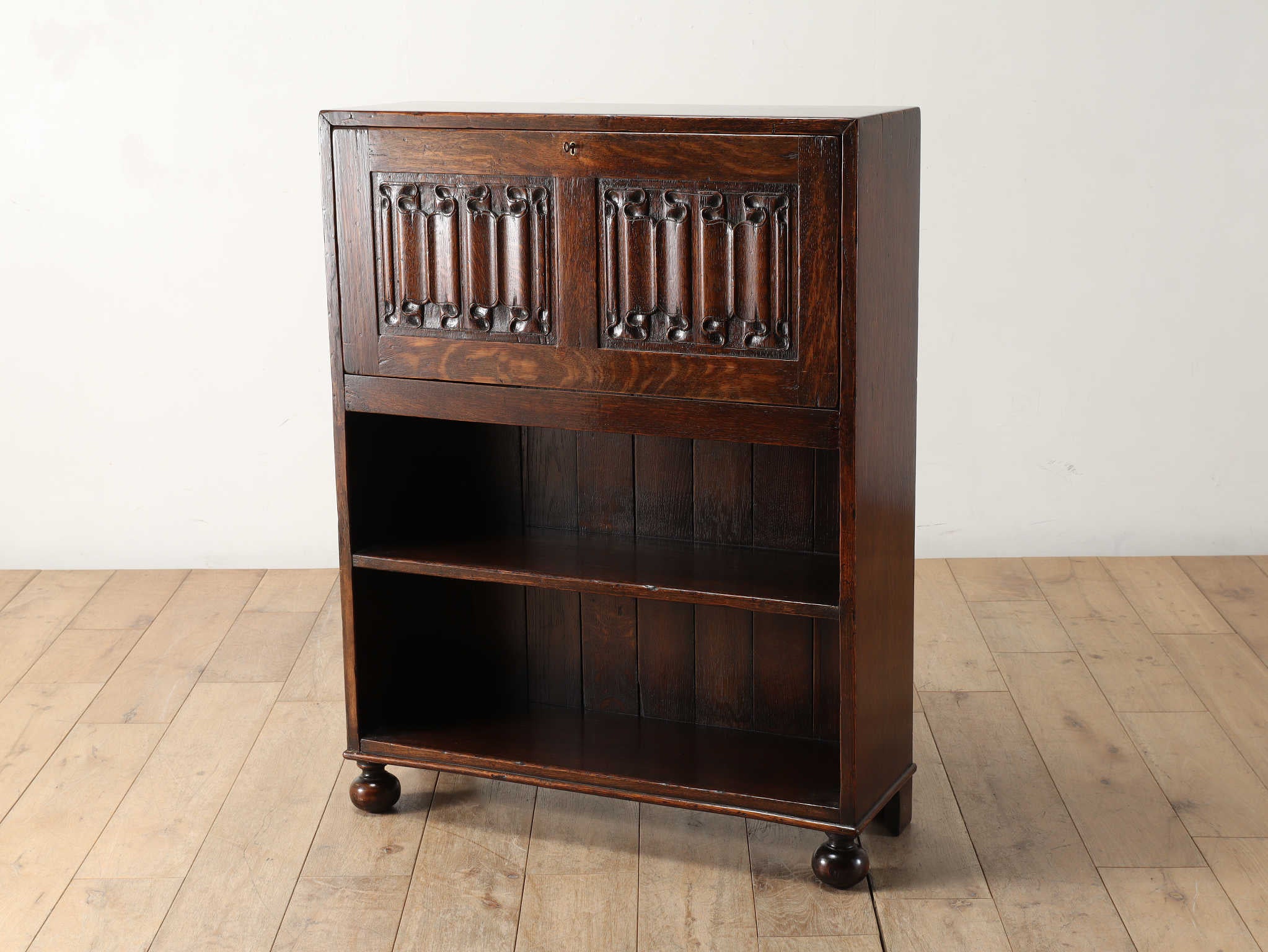 スチューデントビューロー | ロイズ・アンティークス