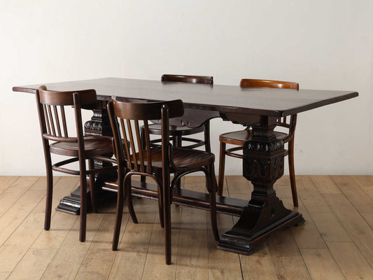 リフェクトリーテーブル