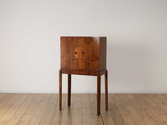 デコキャビネット