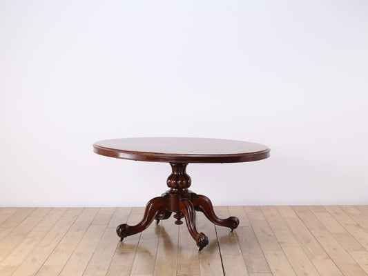 ブレックファストテーブル