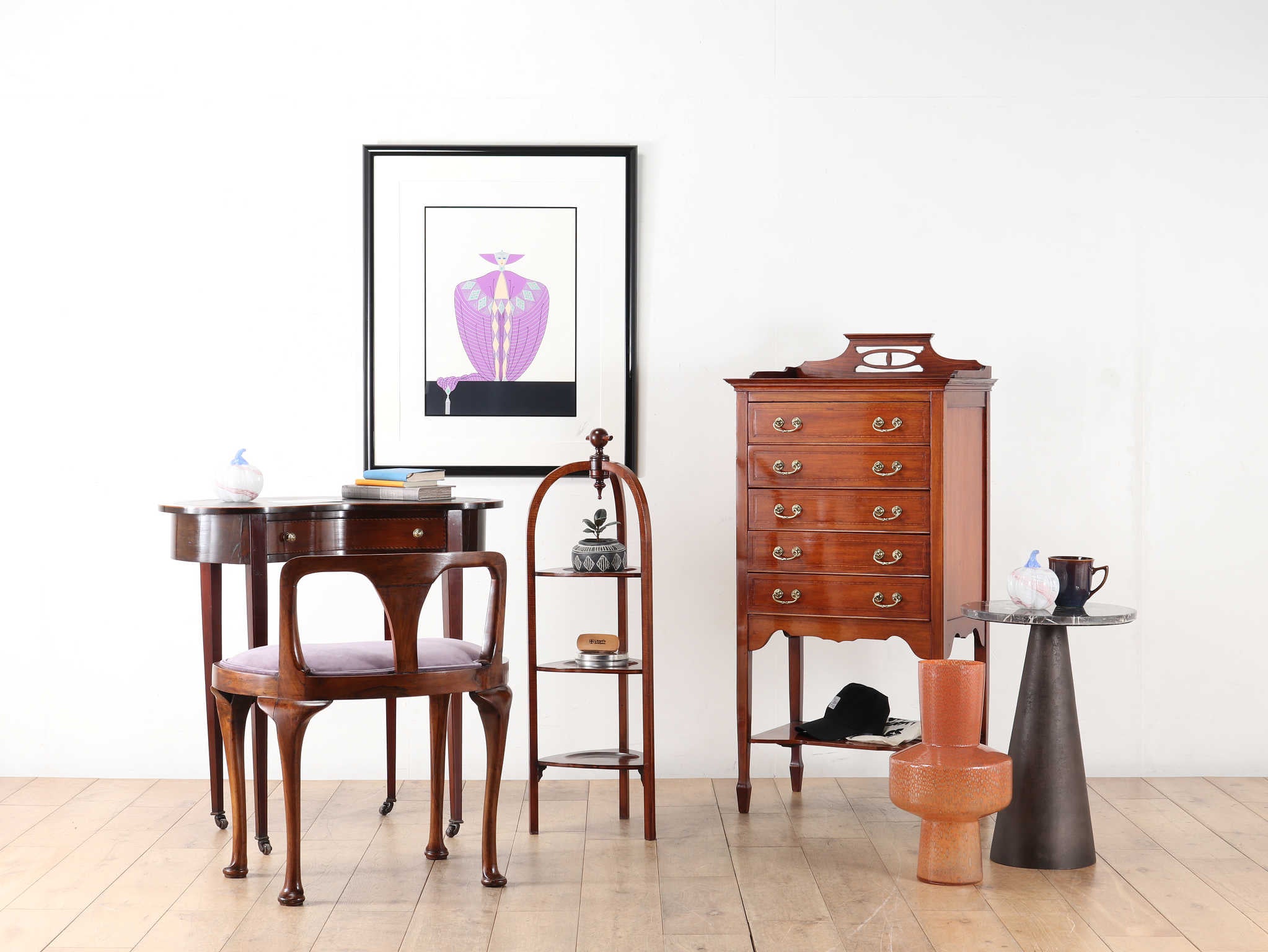 this is lloyd antiques