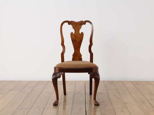 クイーンアンチェア