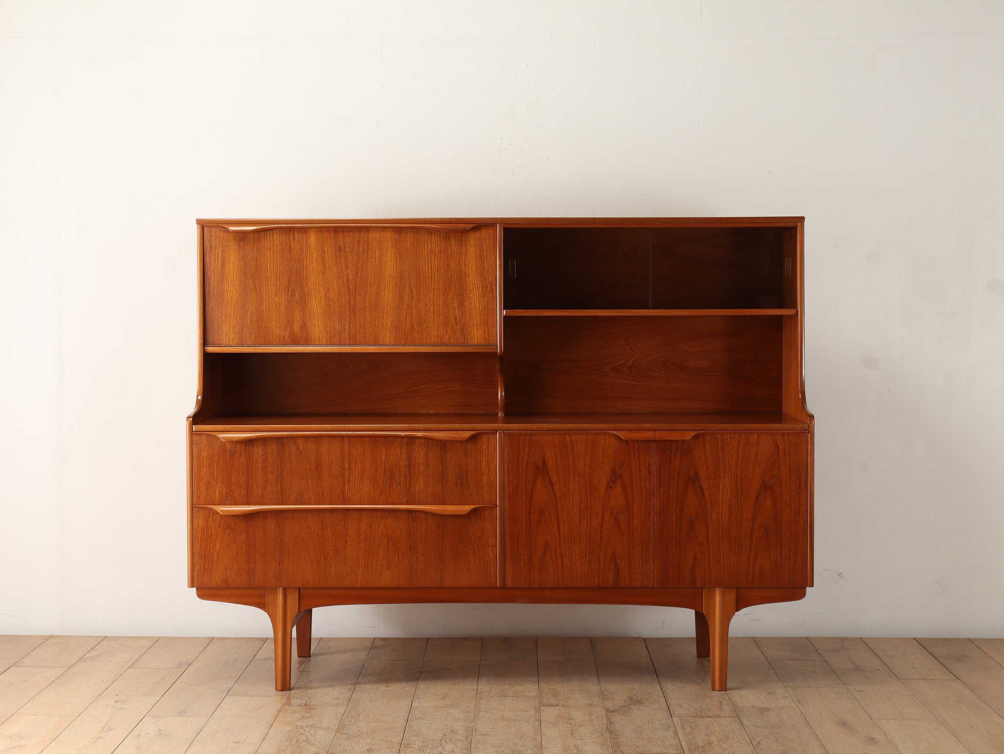 ルパンヒデロウ様☆管95☆イギリス製☆アンティーク☆アールヌーボー☆サイドボード SIDEBOARD - Q'S ANTIQUES