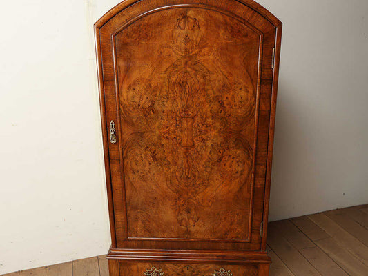 Q／Aカップボード