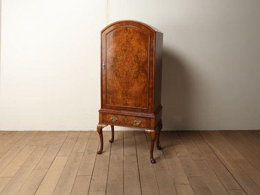 Q／Aカップボード