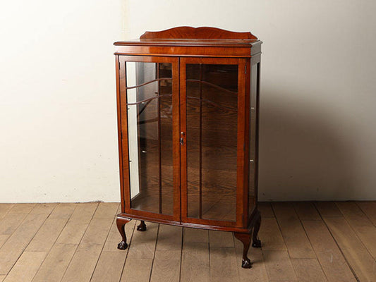 チャイナキャビネット