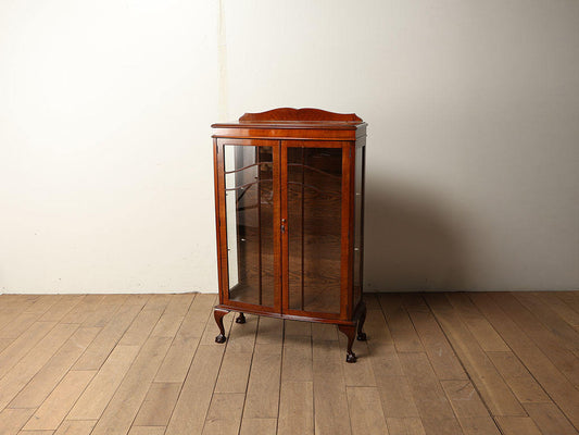 チャイナキャビネット