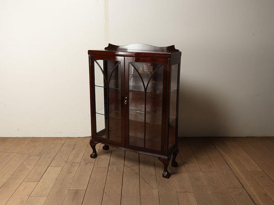 チャイナキャビネット