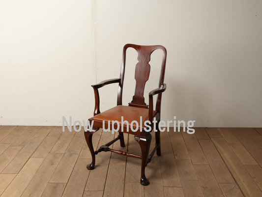 クイーンアンアームチェア