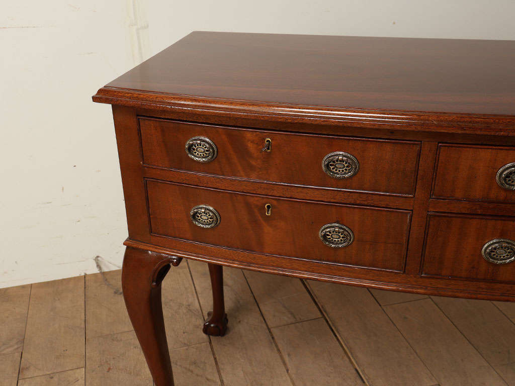 イギリスロイズアンティークス3段チェスト チェスト | ロイズ・アンティークス | ヨーロッパのアンティーク