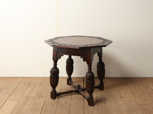 カーブドオクタゴンテーブル