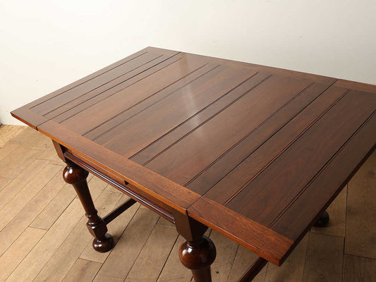 ドローリーフテーブル