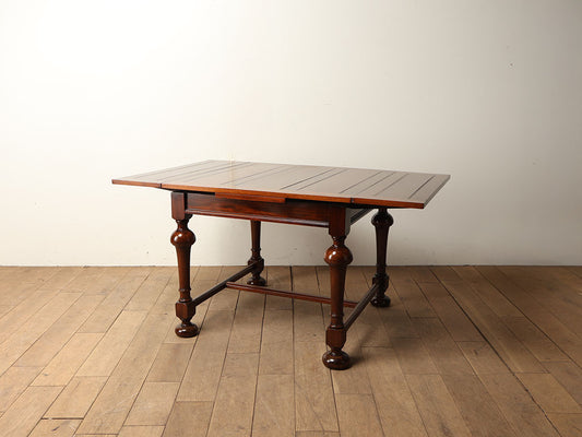 ドローリーフテーブル