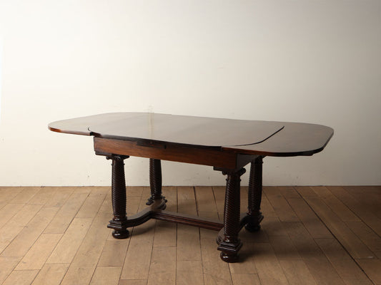 フレンチドローリーフテーブル