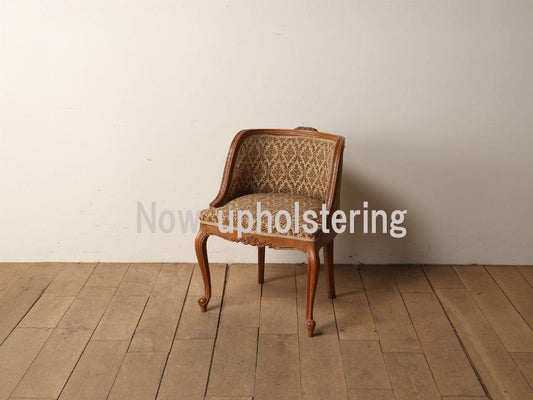 フレンチタブチェア