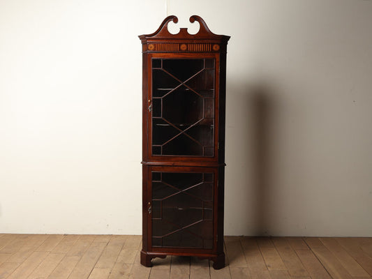 エドウォーディアンコーナーキャビネット