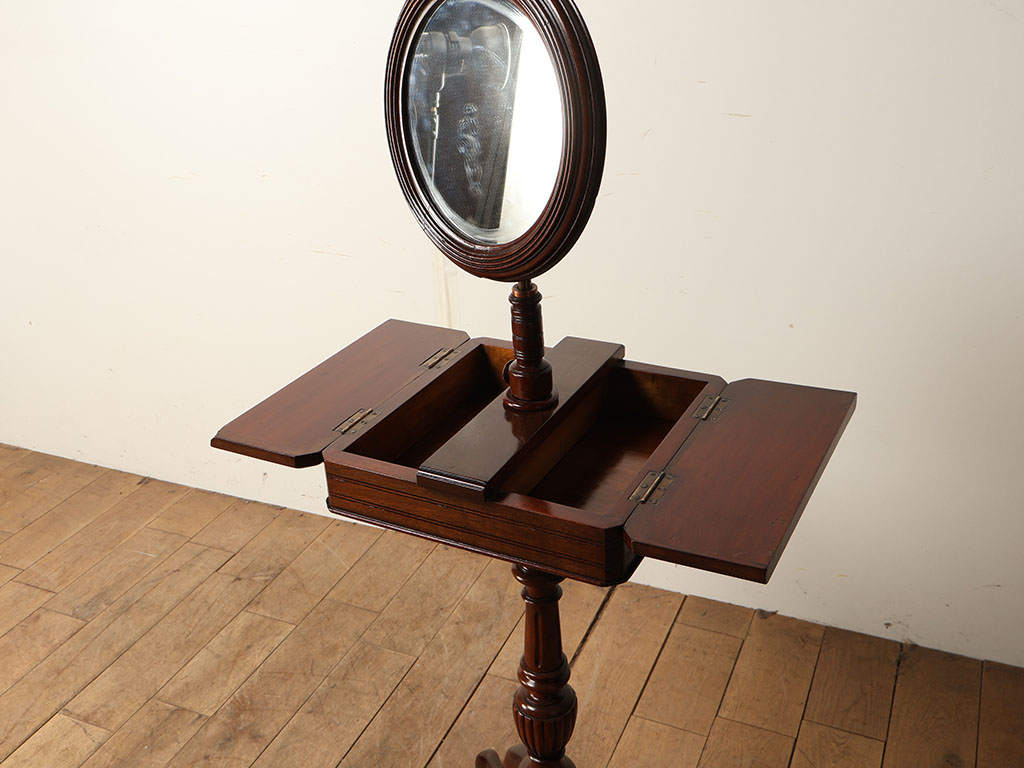 ヴィクトリアンシェービングスタンド | ロイズ・アンティークス
