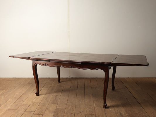 フレンチドローリーフテーブル