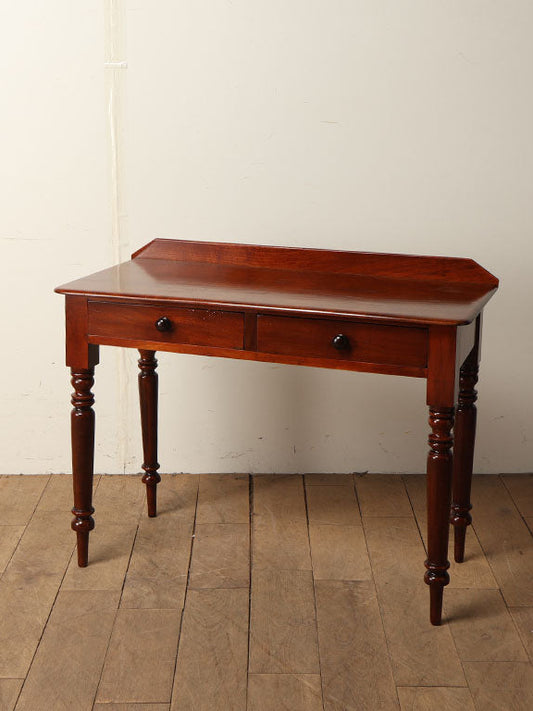 ヴィクトリアンライティングテーブル