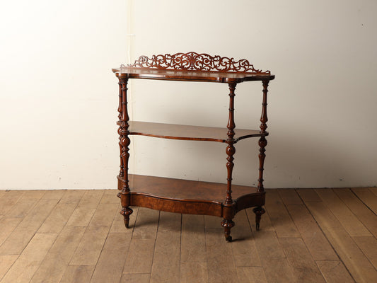 ヴィクトリアンディスプレイシェルフ