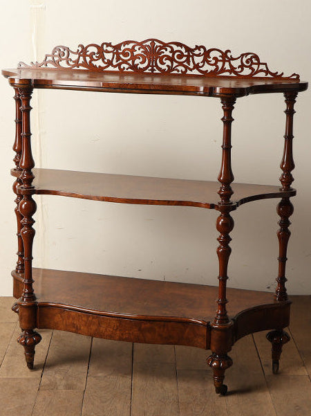 ヴィクトリアンディスプレイシェルフ