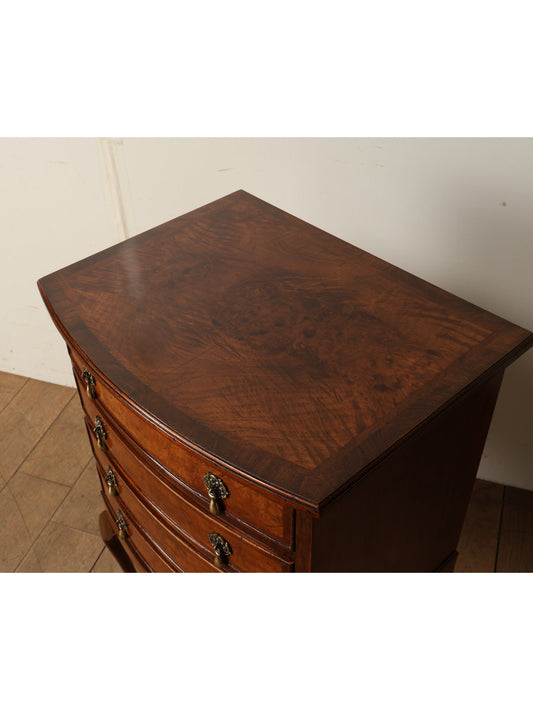 Q/Aチェスト