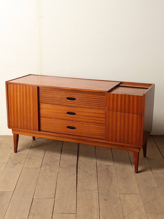 AUSTINSUITE サイドボード