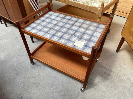 タイルトップティーカート